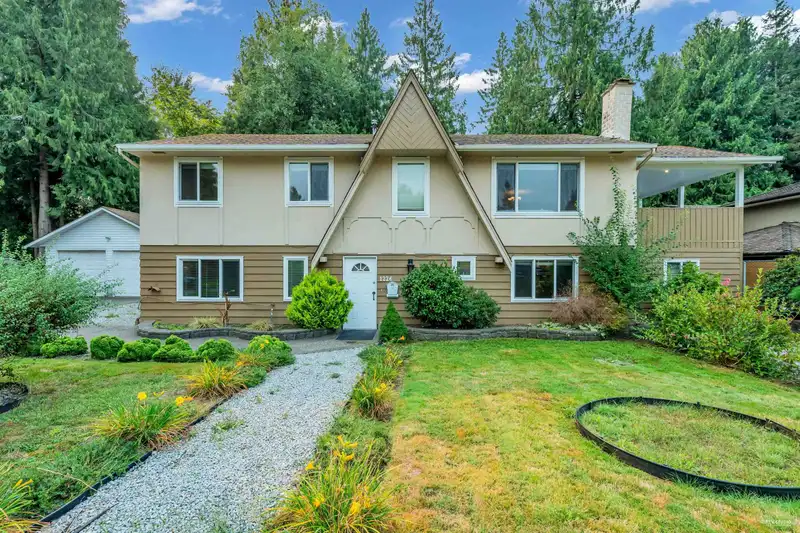 1226 BARBERRY DRIVE - photo 1 of 28