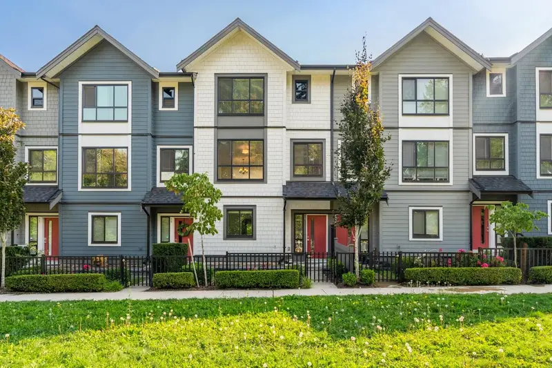 39 16760 25 AVENUE - photo 1 of 25