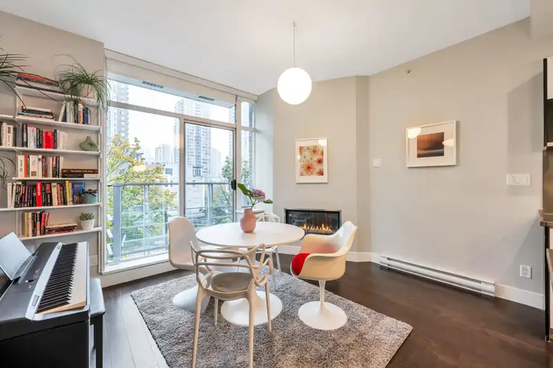 305 535 SMITHE STREET - photo 3 of 32