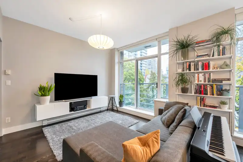 305 535 SMITHE STREET - photo 4 of 32