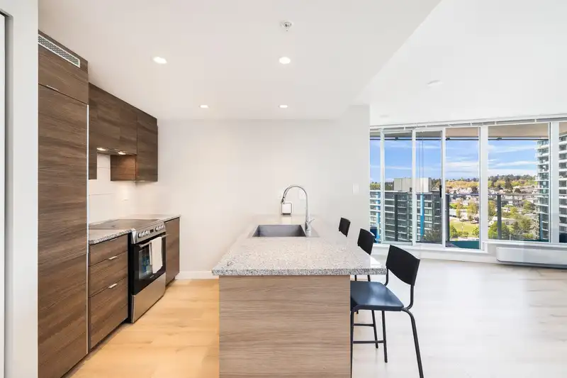 1606 489 INTERURBAN WAY - photo 3 of 28