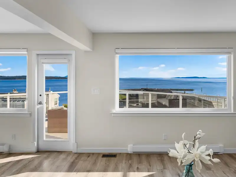 15152 VICTORIA AVENUE - photo 4 of 40