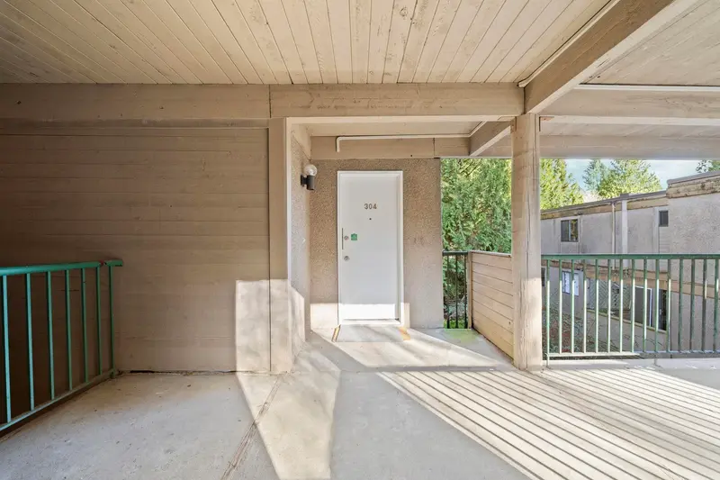 304 9128 CAPELLA DRIVE - photo 4 of 25