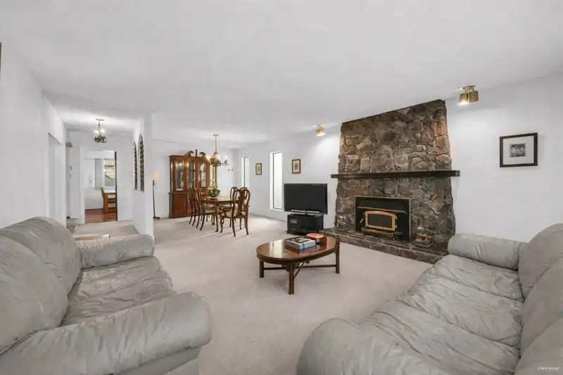 7551 BARKERVILLE COURT - photo 3 of 8