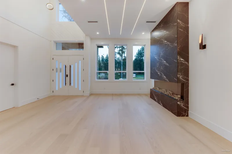 20331 27 AVENUE - photo 4 of 25