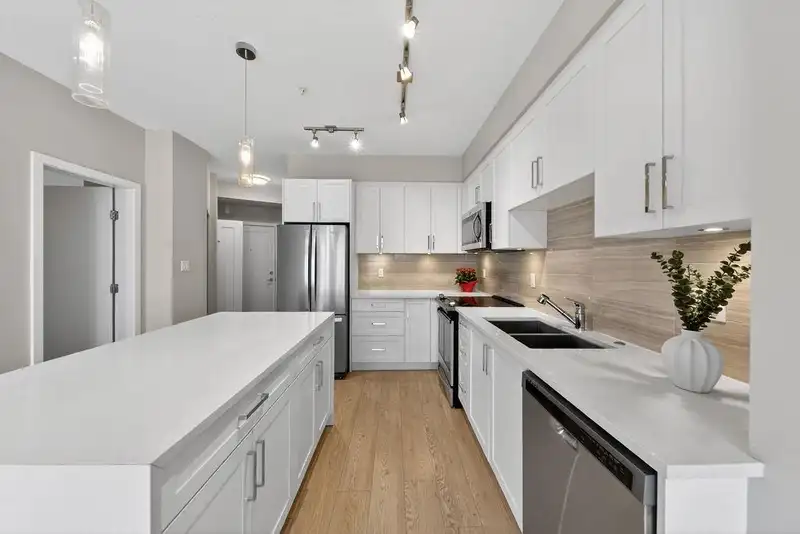 D202 20211 66 AVENUE - photo 1 of 35