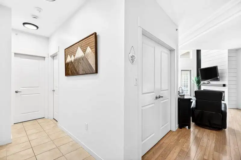 410 12350 HARRIS ROAD - photo 3 of 21
