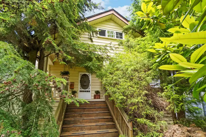 6319 SOPHIA STREET - photo 1 of 1