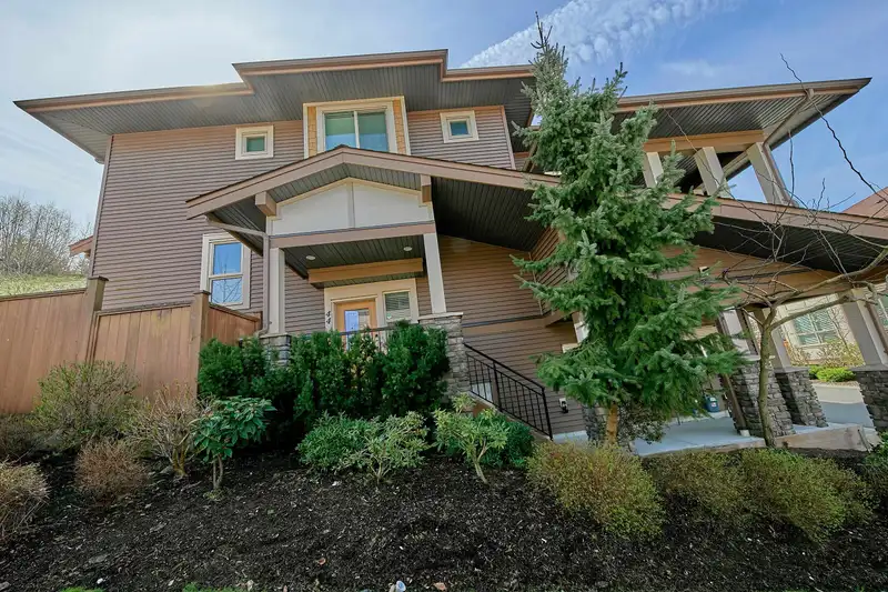 44 10480 248 STREET - photo 2 of 40