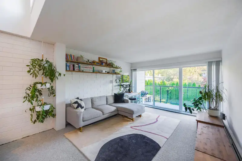 411 2366 WALL STREET - photo 2 of 21