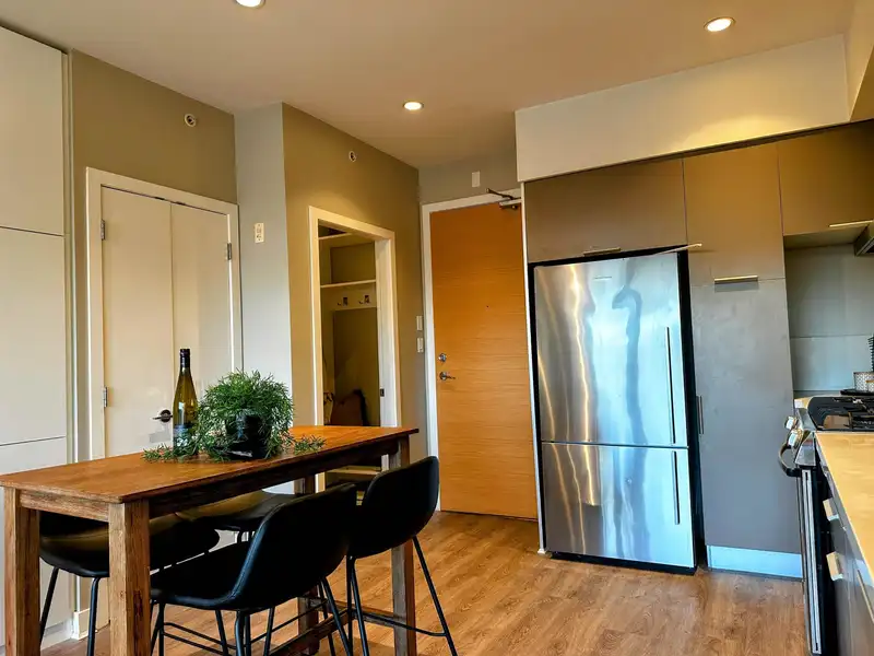 502 1808 W 1ST AVENUE - photo 2 of 31