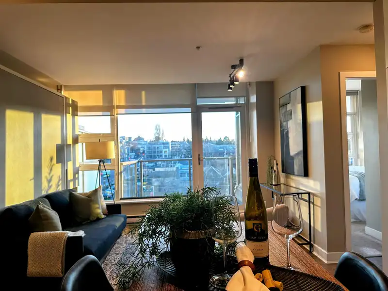 502 1808 W 1ST AVENUE - photo 3 of 31