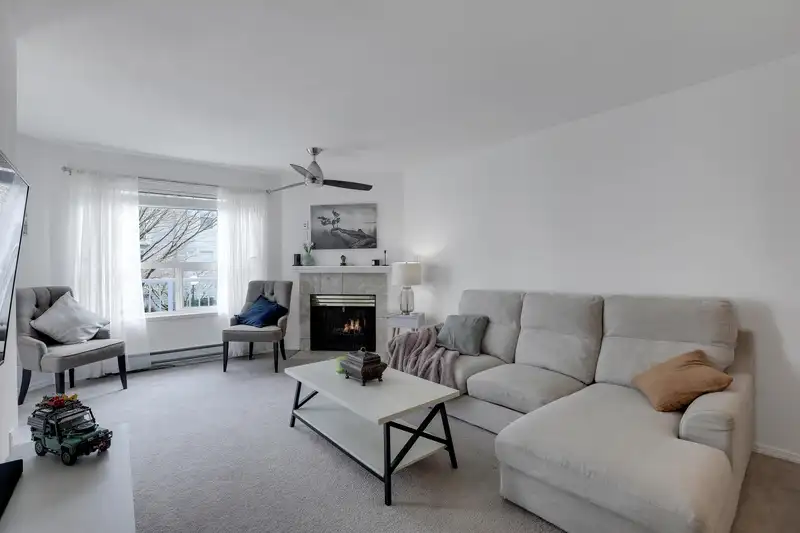 208 9948 151 STREET - photo 3 of 31
