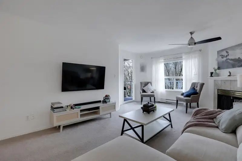 208 9948 151 STREET - photo 4 of 31
