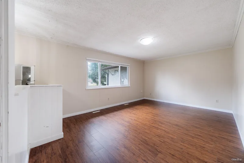 9689 131 STREET - photo 3 of 25