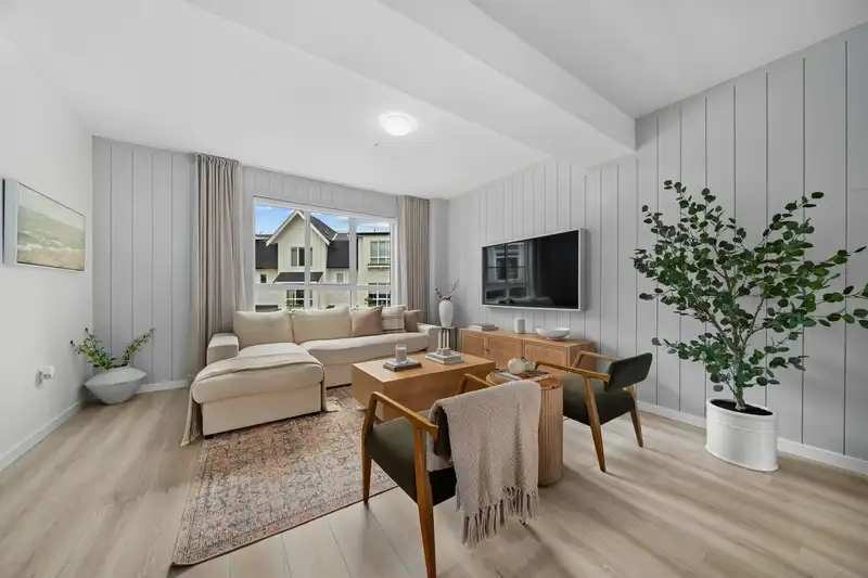 99 24951 112 AVENUE - photo 2 of 16