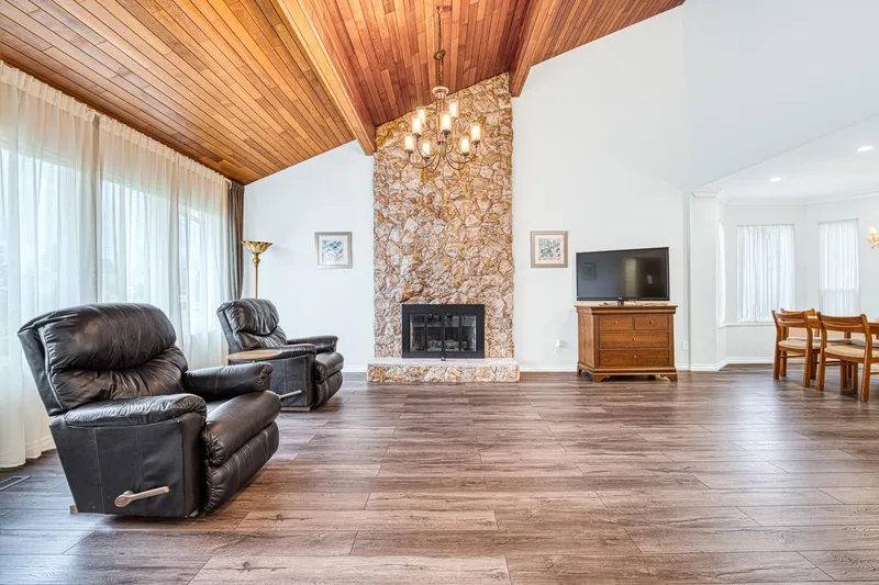 10420 TRURO DRIVE - photo 3 of 25