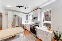 202 2036 YORK AVENUE - thumbnail 6