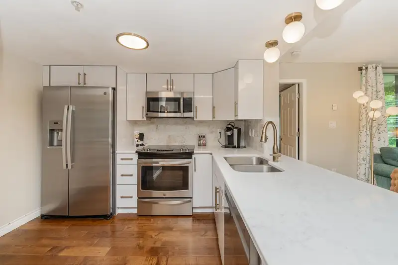 304 220 NEWPORT DRIVE - photo 4 of 40