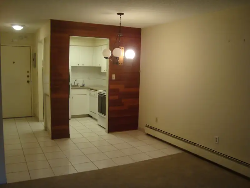 216 3150 PRINCE EDWARD STREET - photo 3 of 8
