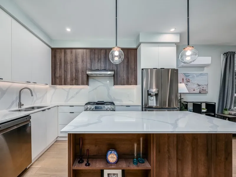 107 4686 51 STREET - photo 4 of 25