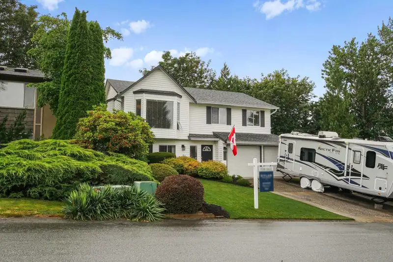 3669 BULKLEY STREET - photo 1 of 30