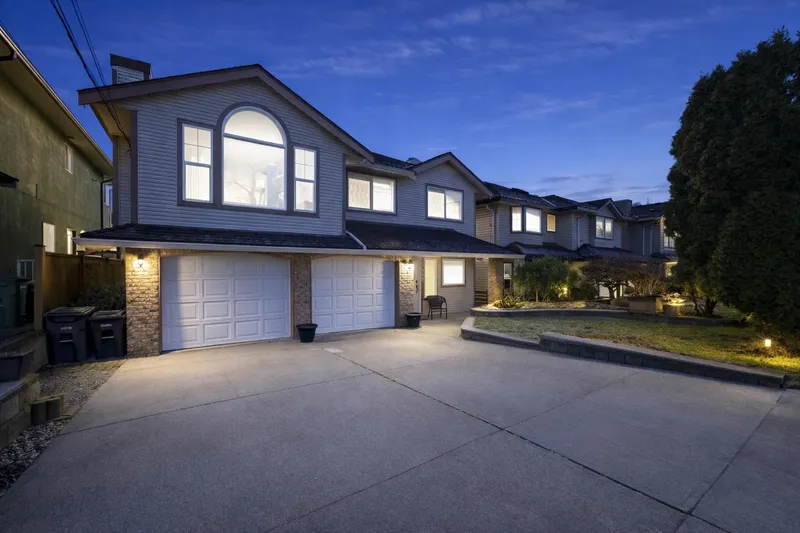 4468 GRAVELEY STREET - photo 1 of 25