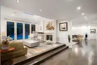 985 EYREMOUNT DRIVE - thumbnail 6