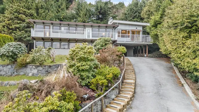 565 ST. GILES ROAD - photo 1 of 34
