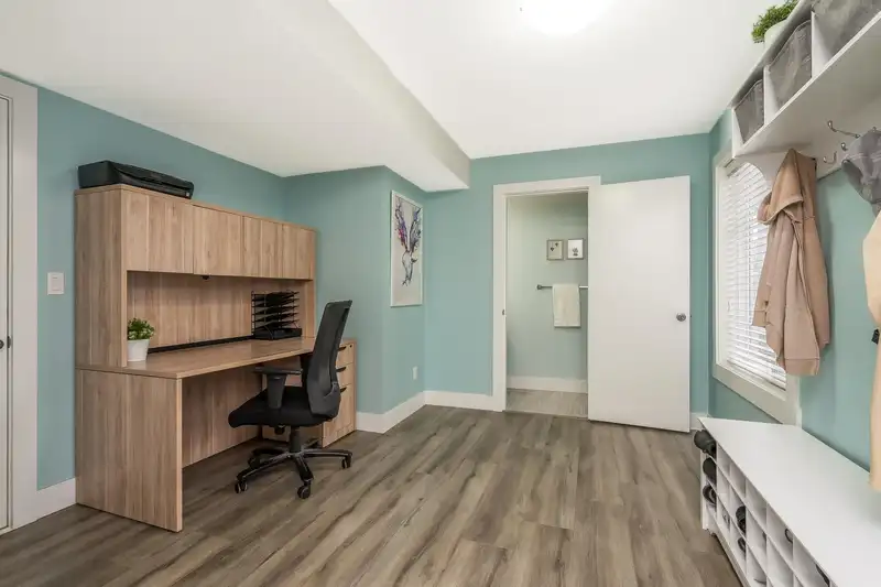 44 19239 70 AVENUE - photo 4 of 39