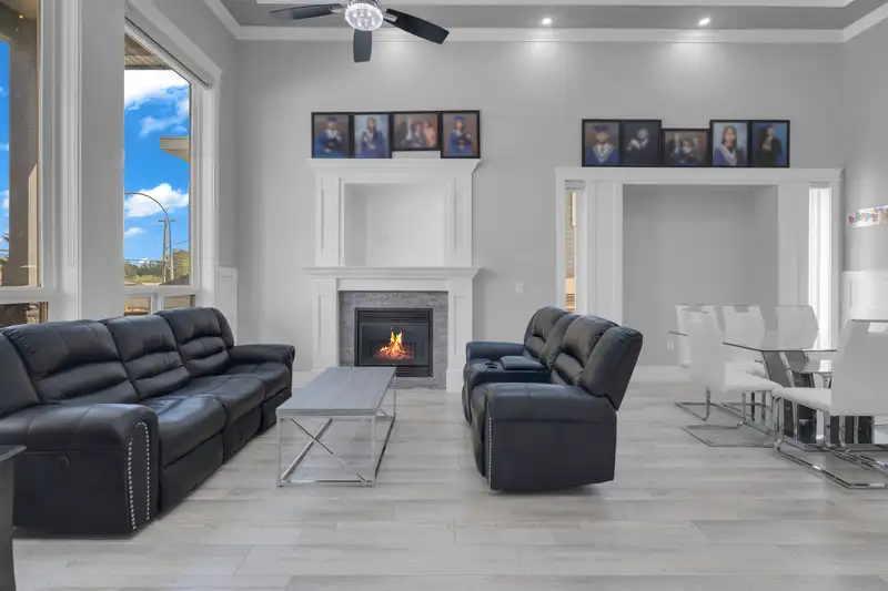 2725 LEFEUVRE ROAD - photo 2 of 40