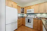 302 5780 TRAIL AVENUE - thumbnail 15