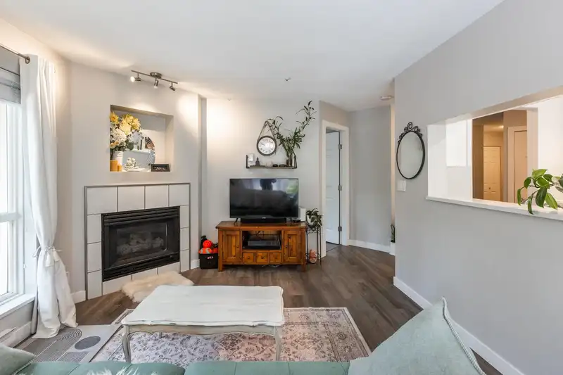 209 2437 WELCHER AVENUE - photo 3 of 18