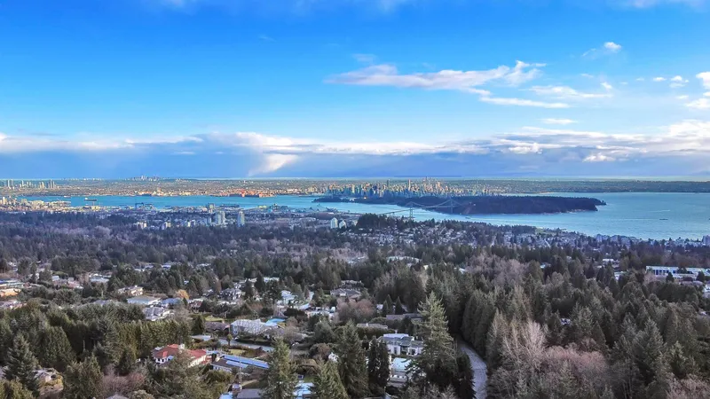 1135 GROVELAND COURT - photo 1 of 25