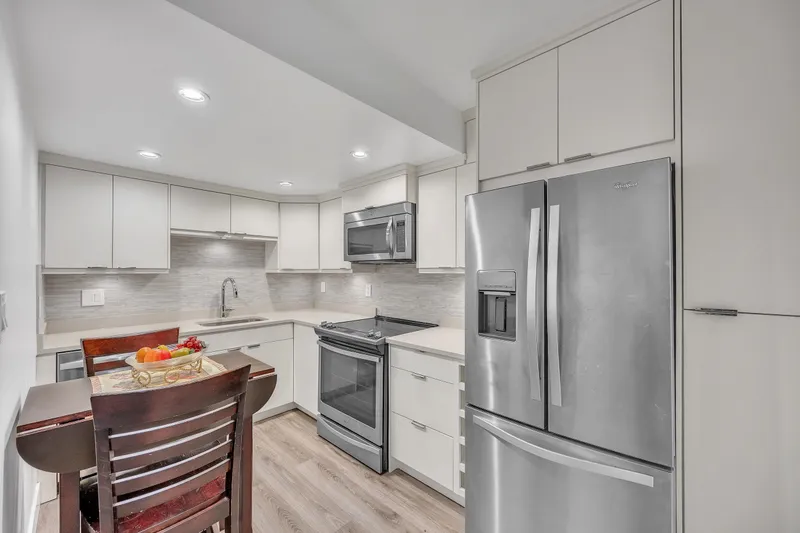 107 215 N TEMPLETON DRIVE - photo 3 of 19