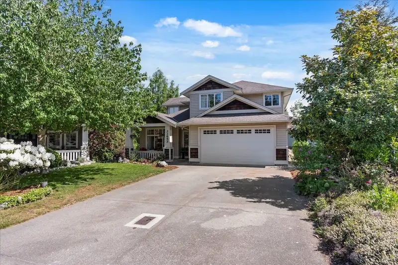 33653 GRAHAM COURT - photo 2 of 40