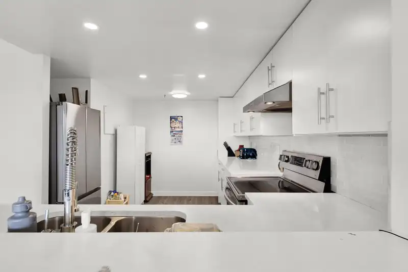1001 14881 103A AVENUE - photo 4 of 30