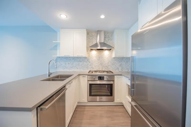 1203 520 COMO LAKE AVENUE - photo 2 of 23