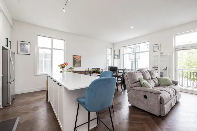 27 17555 57A AVENUE - photo 4 of 33