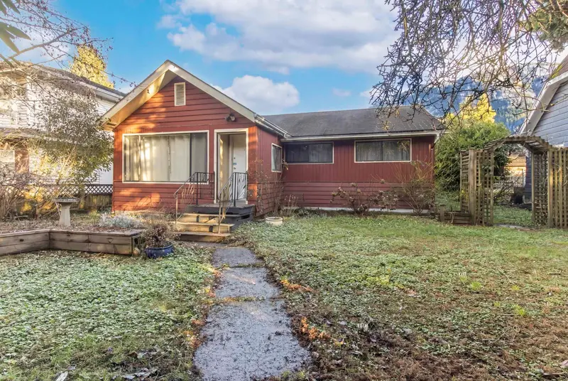 37970 FIFTH AVENUE - photo 1 of 21