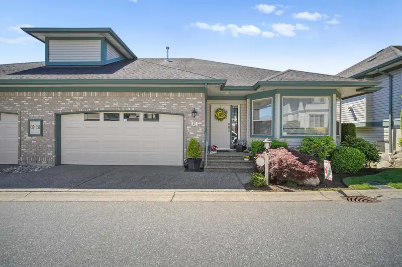 31 31517 SPUR AVENUE - photo 2 of 40
