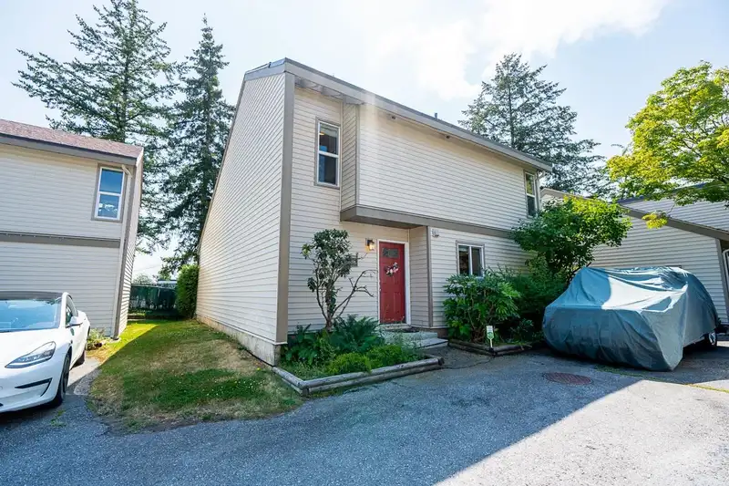 6051 W GREENSIDE DRIVE - photo 1 of 22