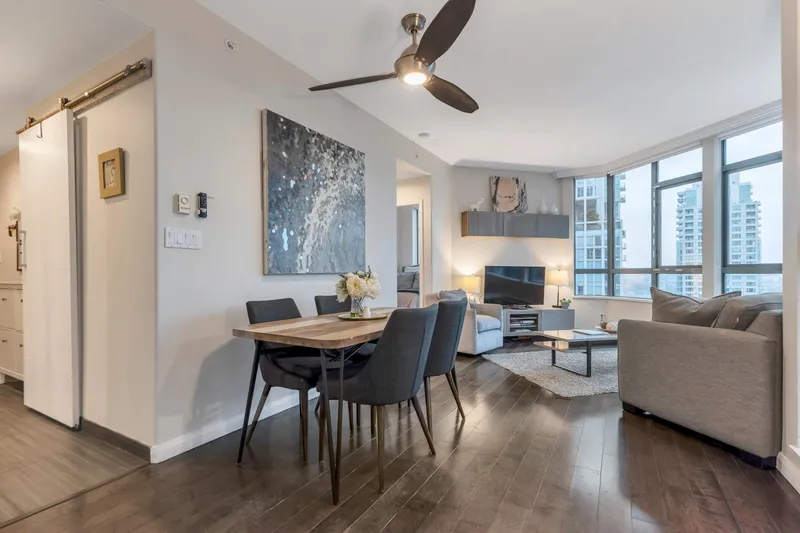 1306 1383 HOWE STREET - photo 4 of 25