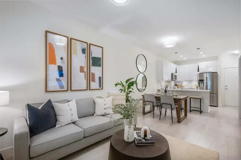 605 5504 BRYDON CRESCENT - photo 2 of 13