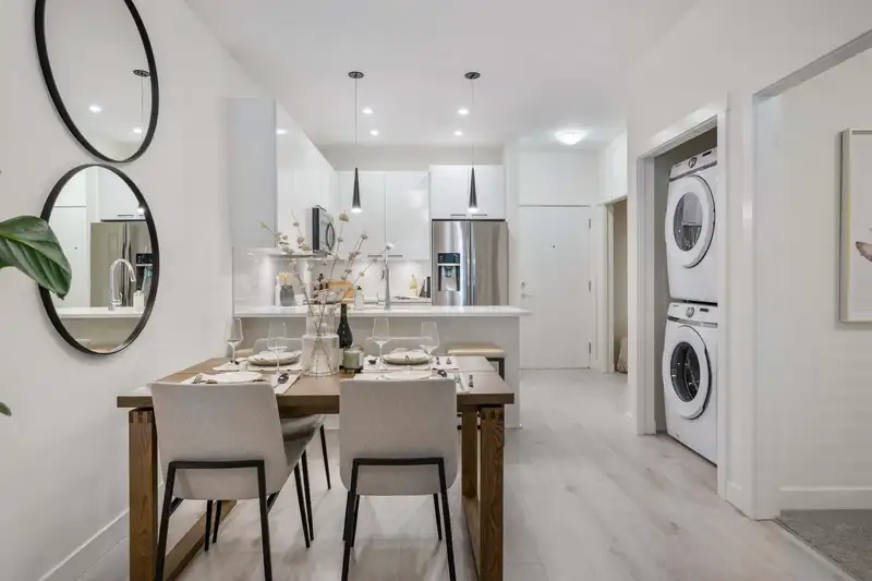 605 5504 BRYDON CRESCENT - photo 3 of 13