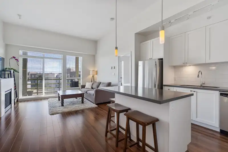 404 15850 26 AVENUE - photo 4 of 40