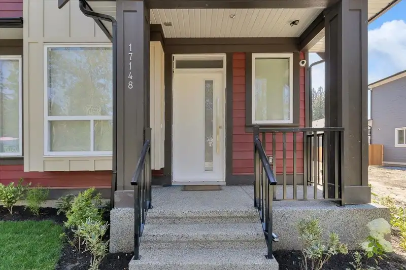 17148 1 AVENUE - photo 2 of 26