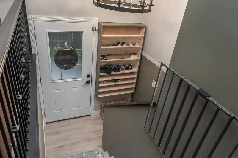 35294 SELKIRK AVENUE - photo 2 of 40