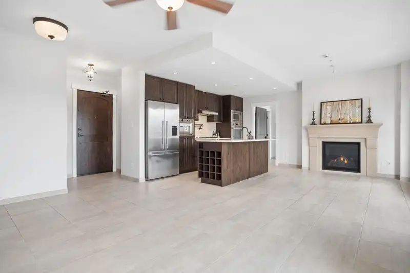 301 4721 HASTINGS STREET - photo 4 of 39