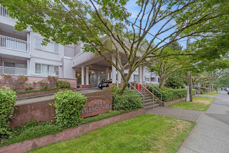 305 5488 ARCADIA ROAD - photo 2 of 25